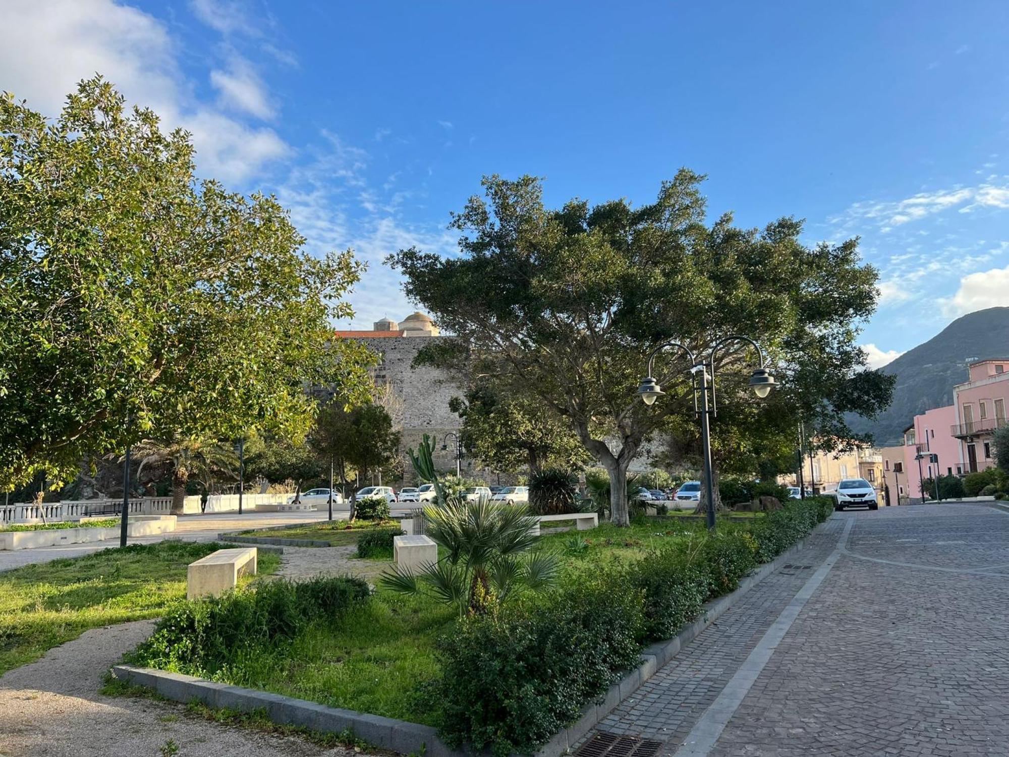 "Sweet Life" Casa Vacanze Lipari  Exterior foto