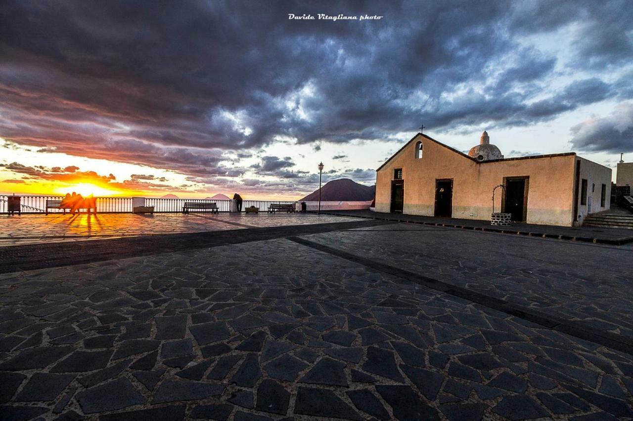 "Sweet Life" Casa Vacanze Lipari  Exterior foto